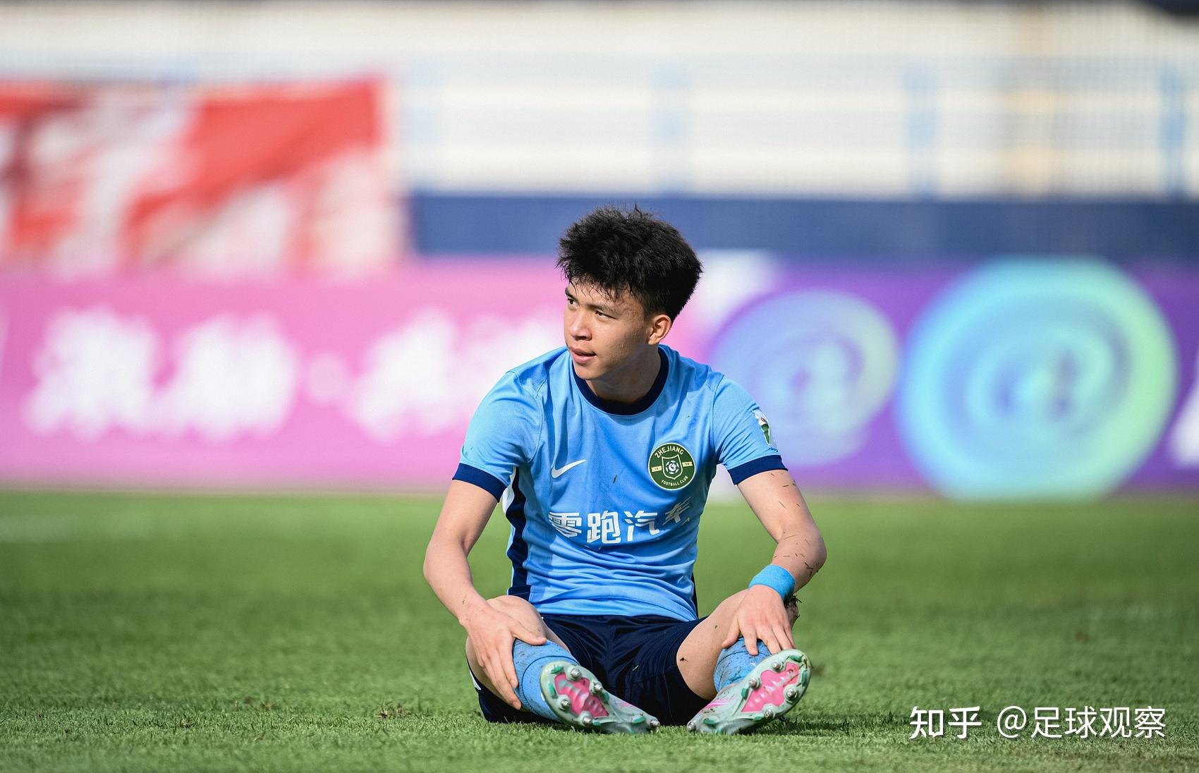 英雄联盟-曼城迎中超关键赛；清晨刷新队史纪录；底气十足；年轻球员得到机会的简单介绍